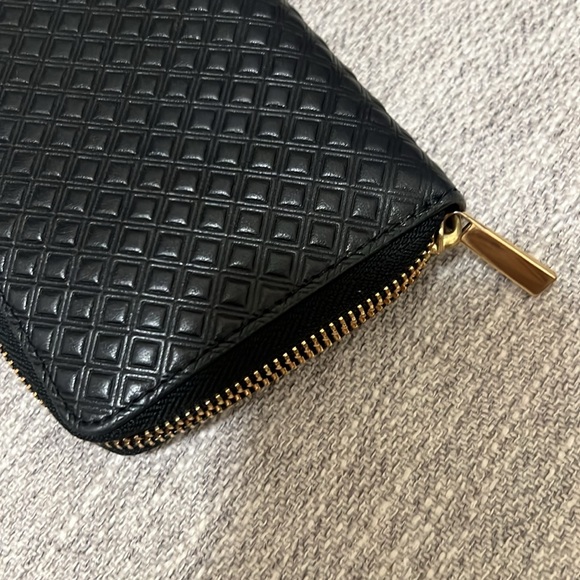 Tory Burch Embossed leather wallet - Picture 3 of 11